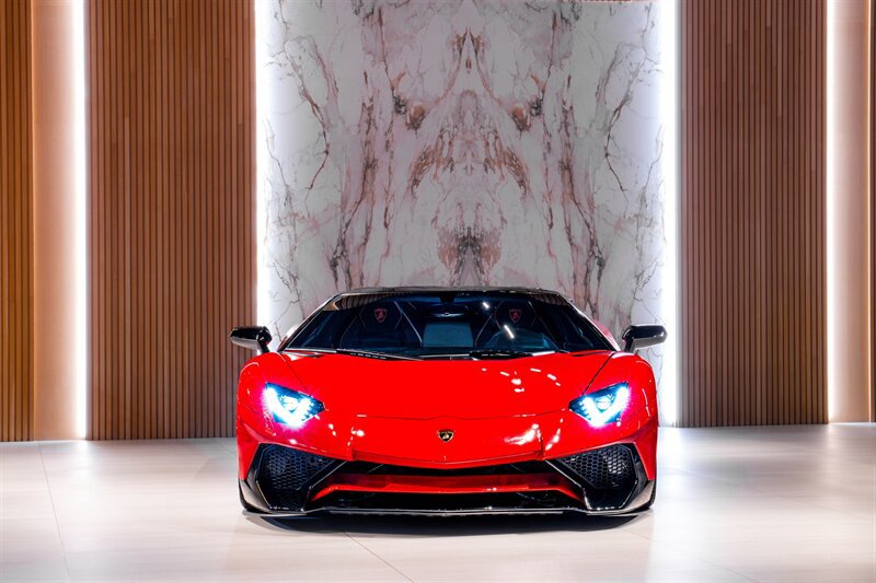 Used 2017 Lamborghini Aventador LP 750-4 Superveloce AWD/4WD image 3