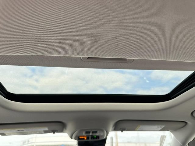 New 2026 Chevrolet Trax ACTIV w/ Sunroof Package FWD image 5