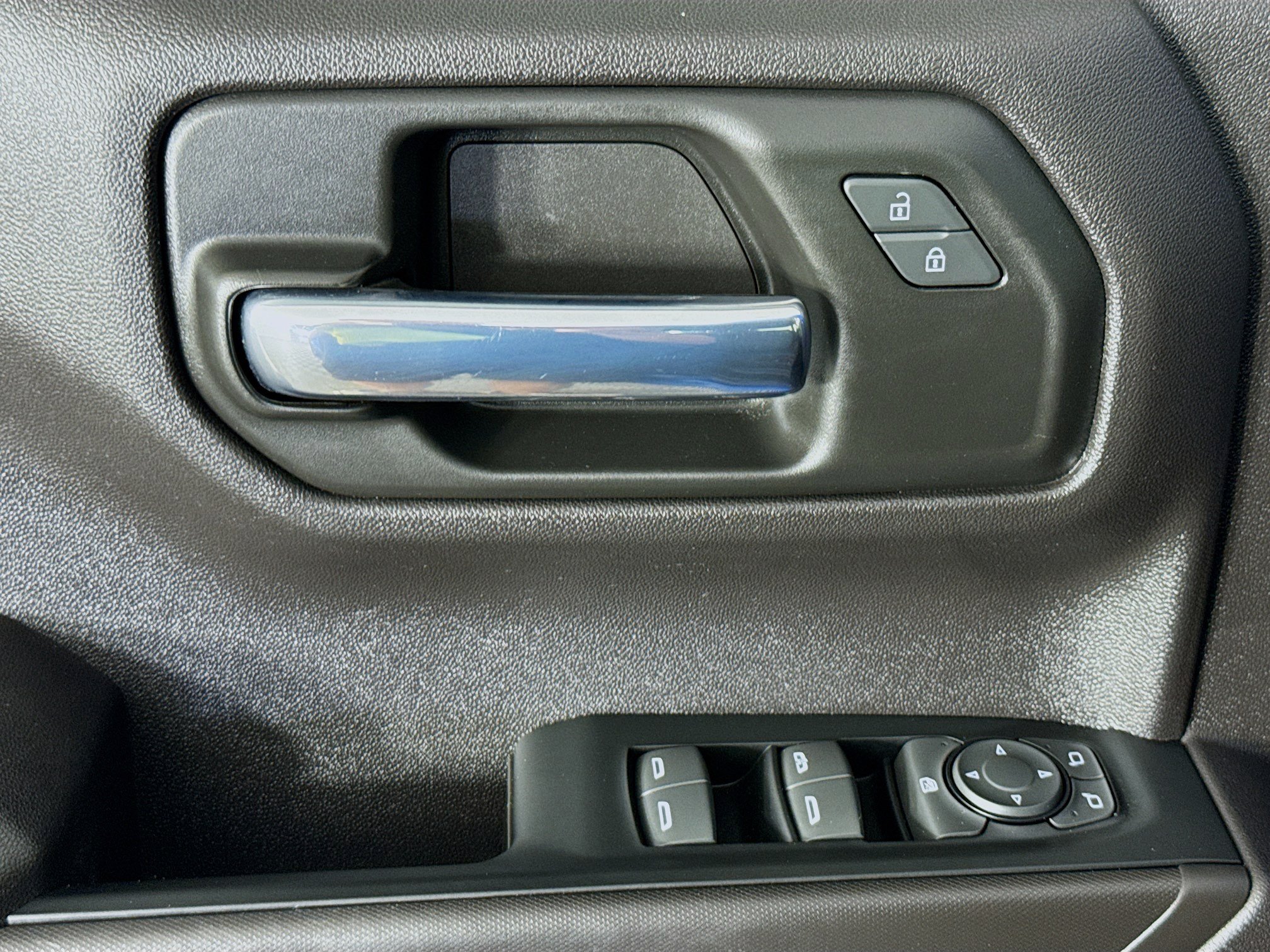 Used 2023 Chevrolet Silverado 1500 Custom w/ LPO, Dark Essentials Package RWD image 19
