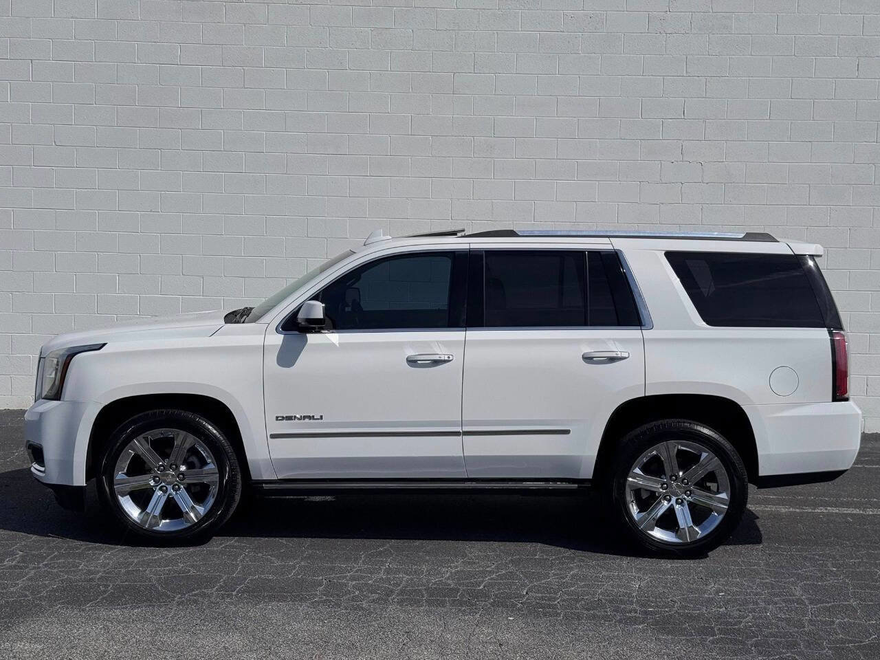 Used 2017 GMC Yukon Denali w/ Open Road Package image 5