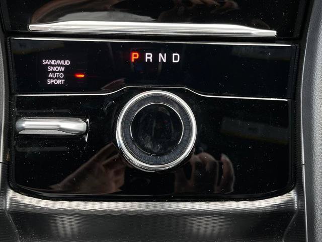 Certified 2025 Jeep Grand Cherokee Limited w/ Luxury Tech Group II AWD/4WD image 38