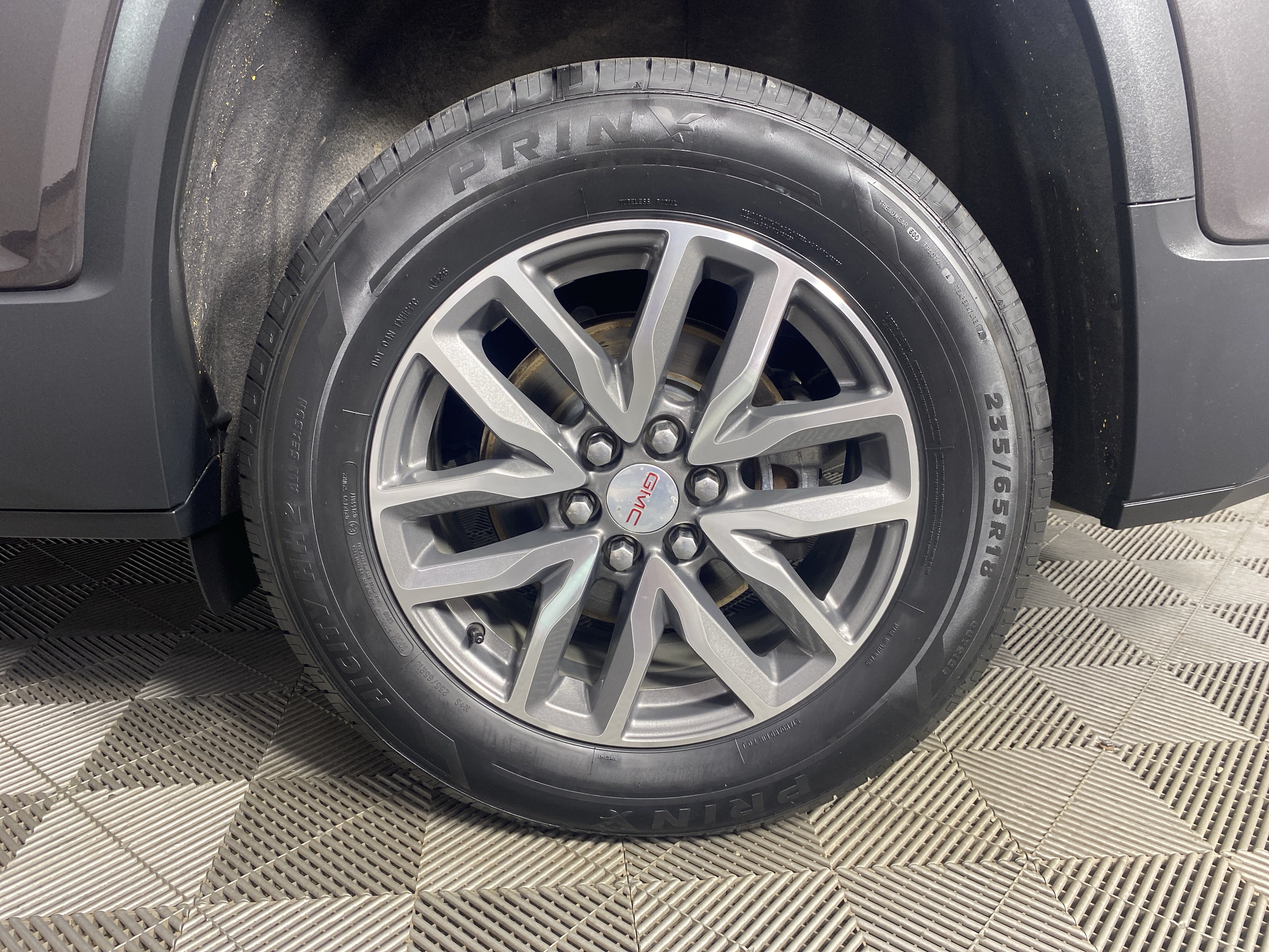 Used 2017 GMC Acadia SLE w/ Driver Alert Package I AWD/4WD image 13