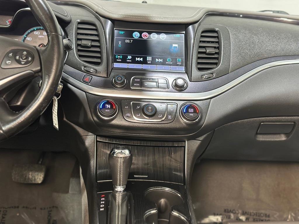 Used 2017 Chevrolet Impala LT FWD image 15