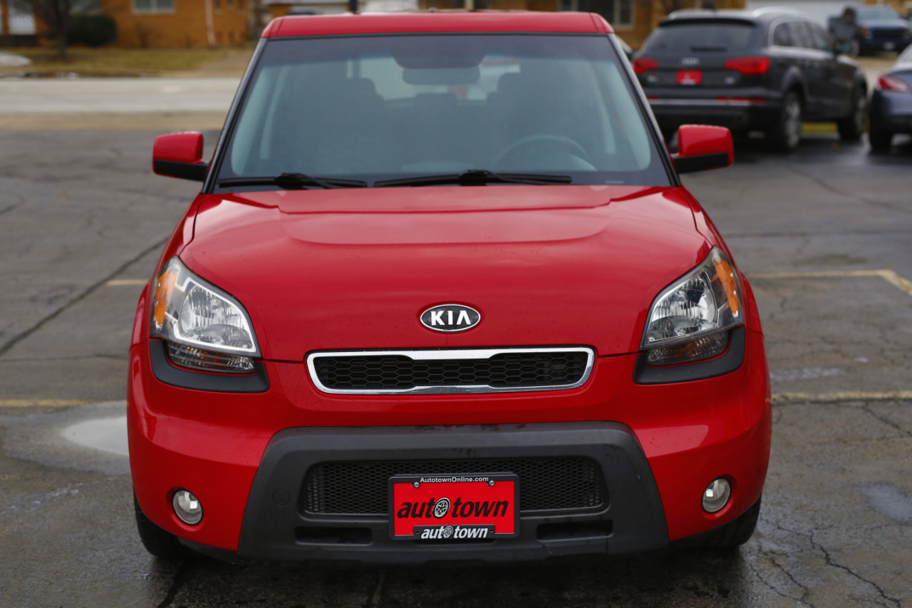 Used 2010 Kia Soul + w/ Audio Pkg image 2