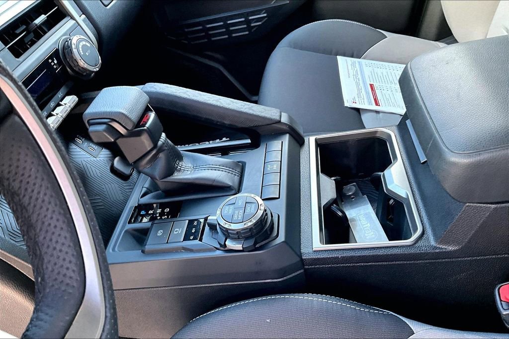 Certified 2025 Toyota Tacoma TRD Off-Road AWD/4WD image 18