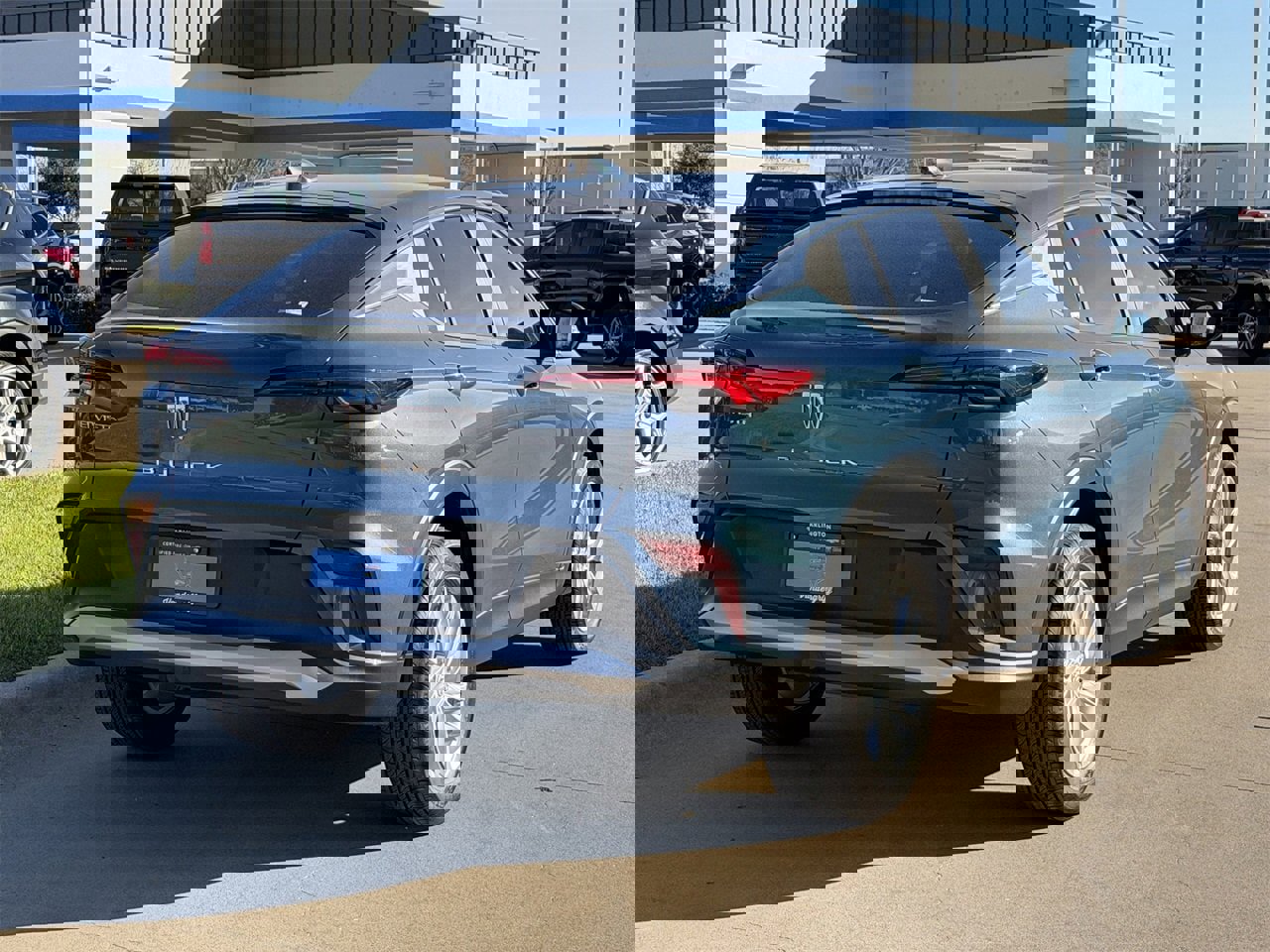 Used 2024 Buick Envista Preferred w/ Convenience I Package image 4