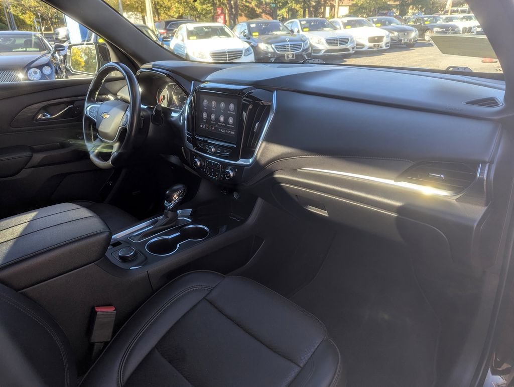 Used 2022 Chevrolet Traverse High Country AWD/4WD image 34