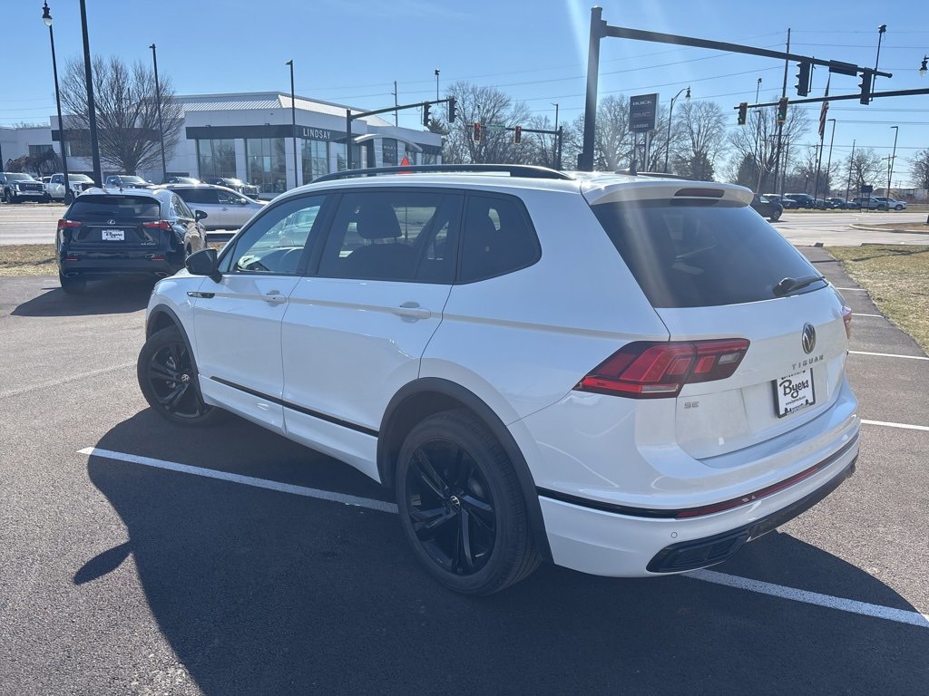 Used 2023 Volkswagen Tiguan SE R-Line image 5