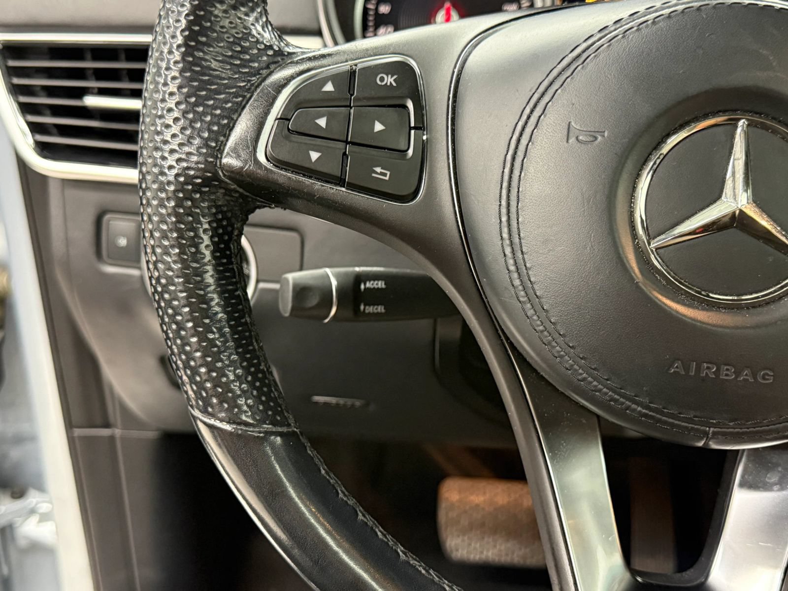 Used 2018 Mercedes-Benz GLS 450 4MATIC image 32