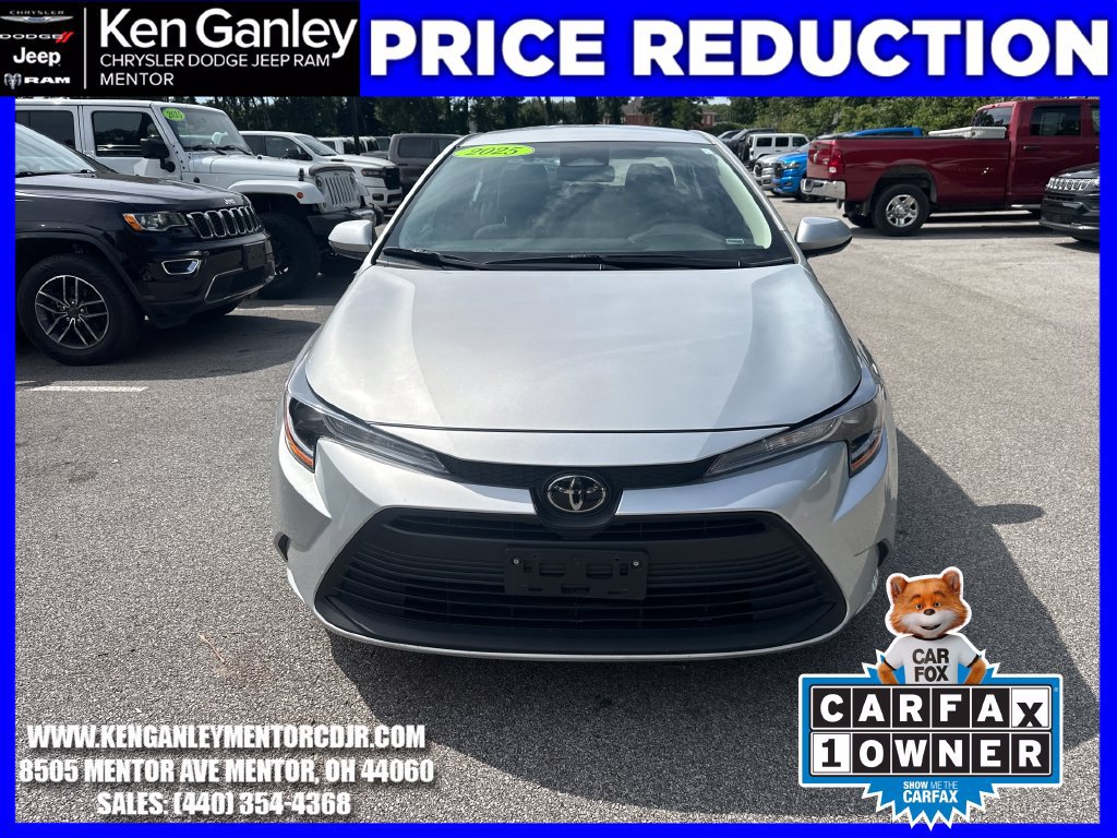 Used 2025 Toyota Corolla LE FWD image 2