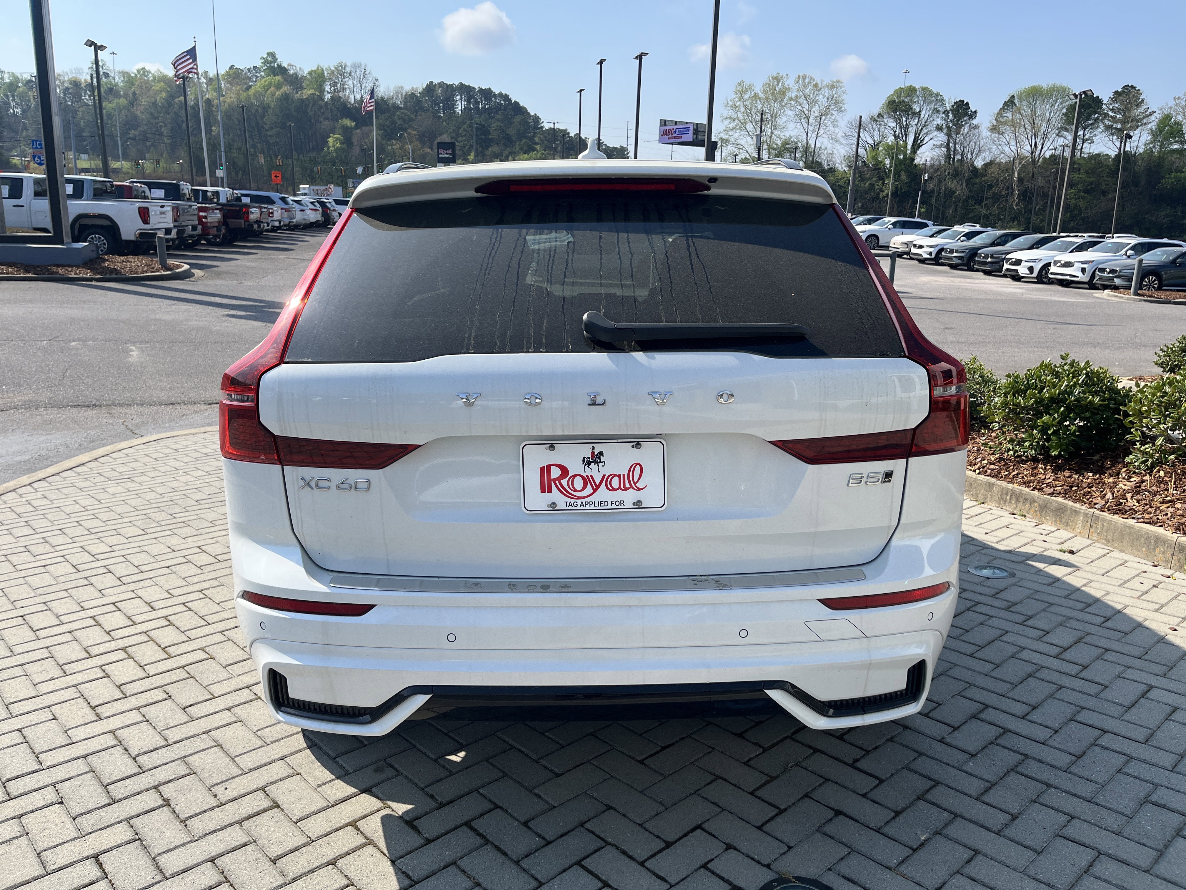 New 2026 Volvo XC60 B5 Plus w/ Protection Package Premier image 4