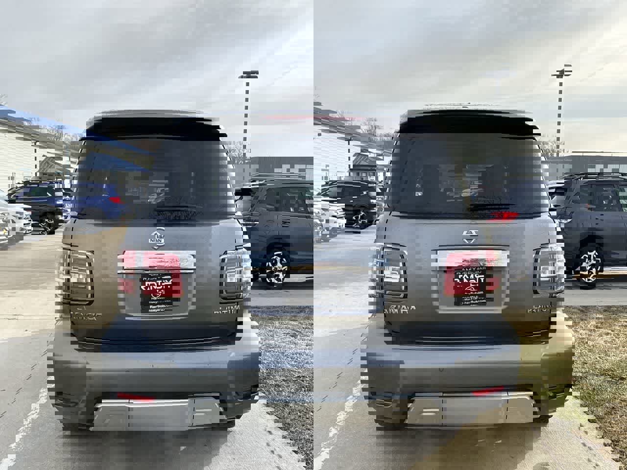 Used 2017 Nissan Armada Platinum image 5