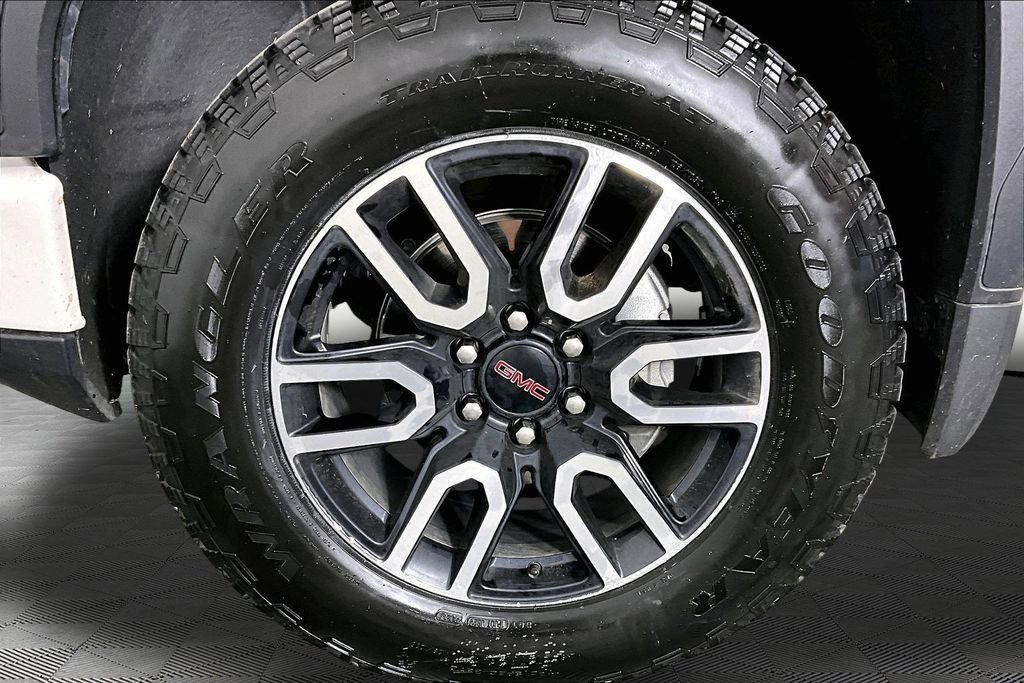 Used 2025 GMC Sierra 1500 AT4 w/ AT4 Premium Package AWD/4WD image 25