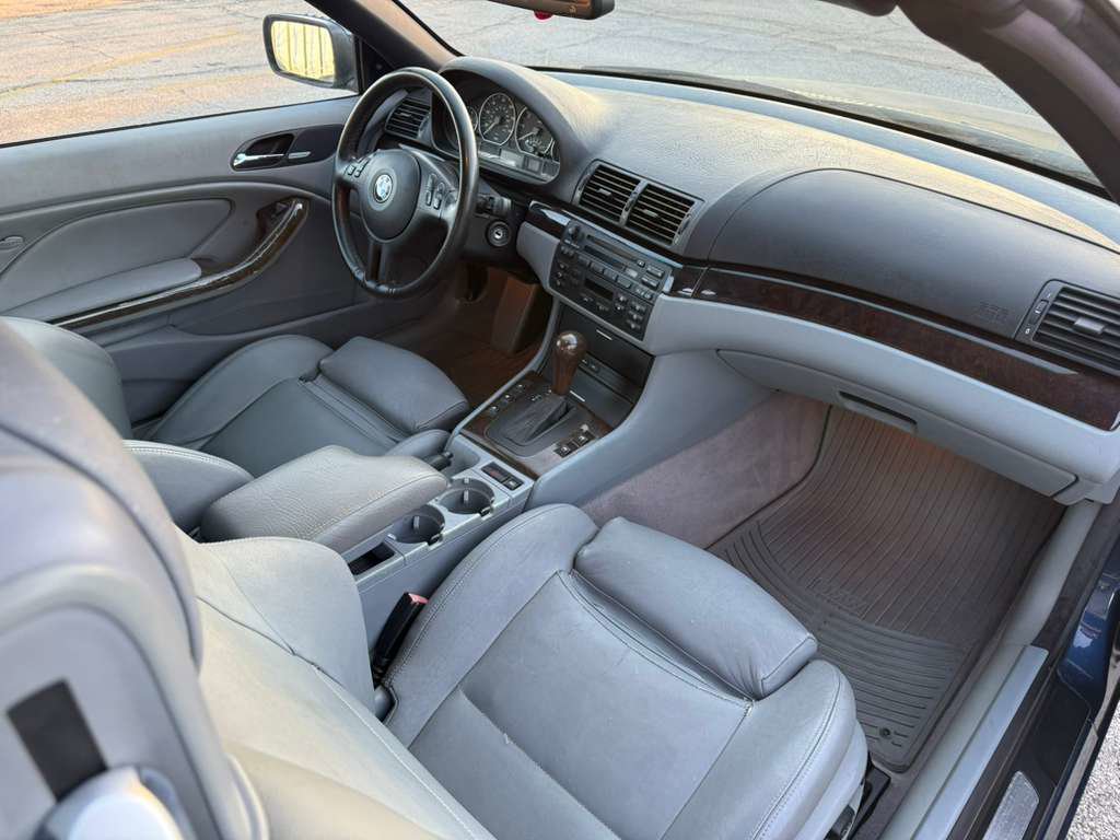 Used 2004 BMW 330Ci Convertible image 17