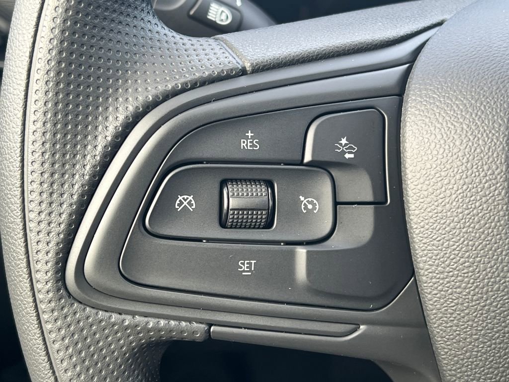 New 2026 Buick Envista Sport Touring FWD image 18
