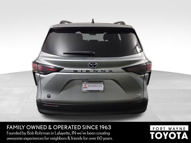 Used 2024 Toyota Sienna XLE image 8