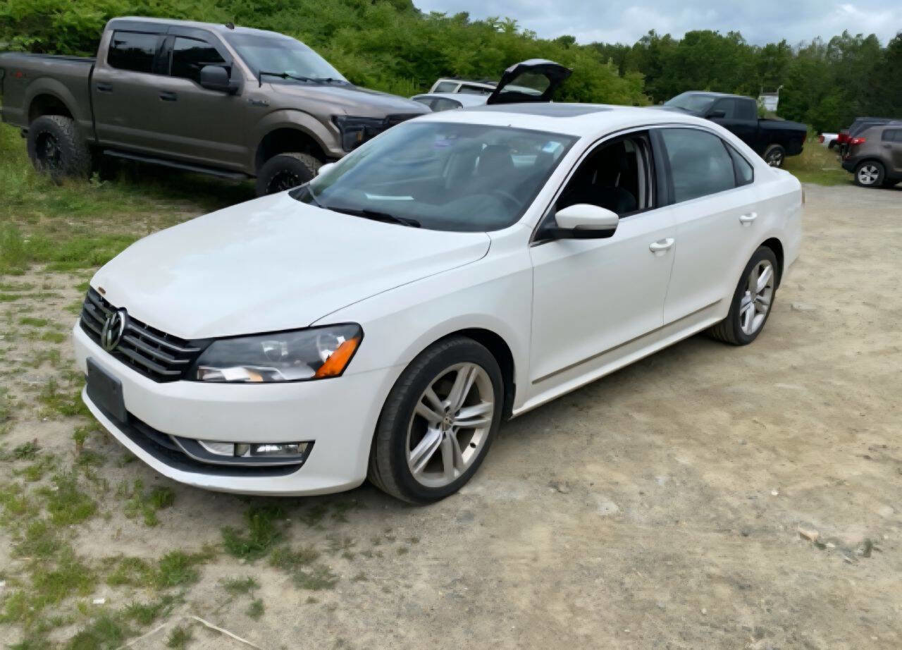 Used 2014 Volkswagen Passat TDI SEL Premium image 1