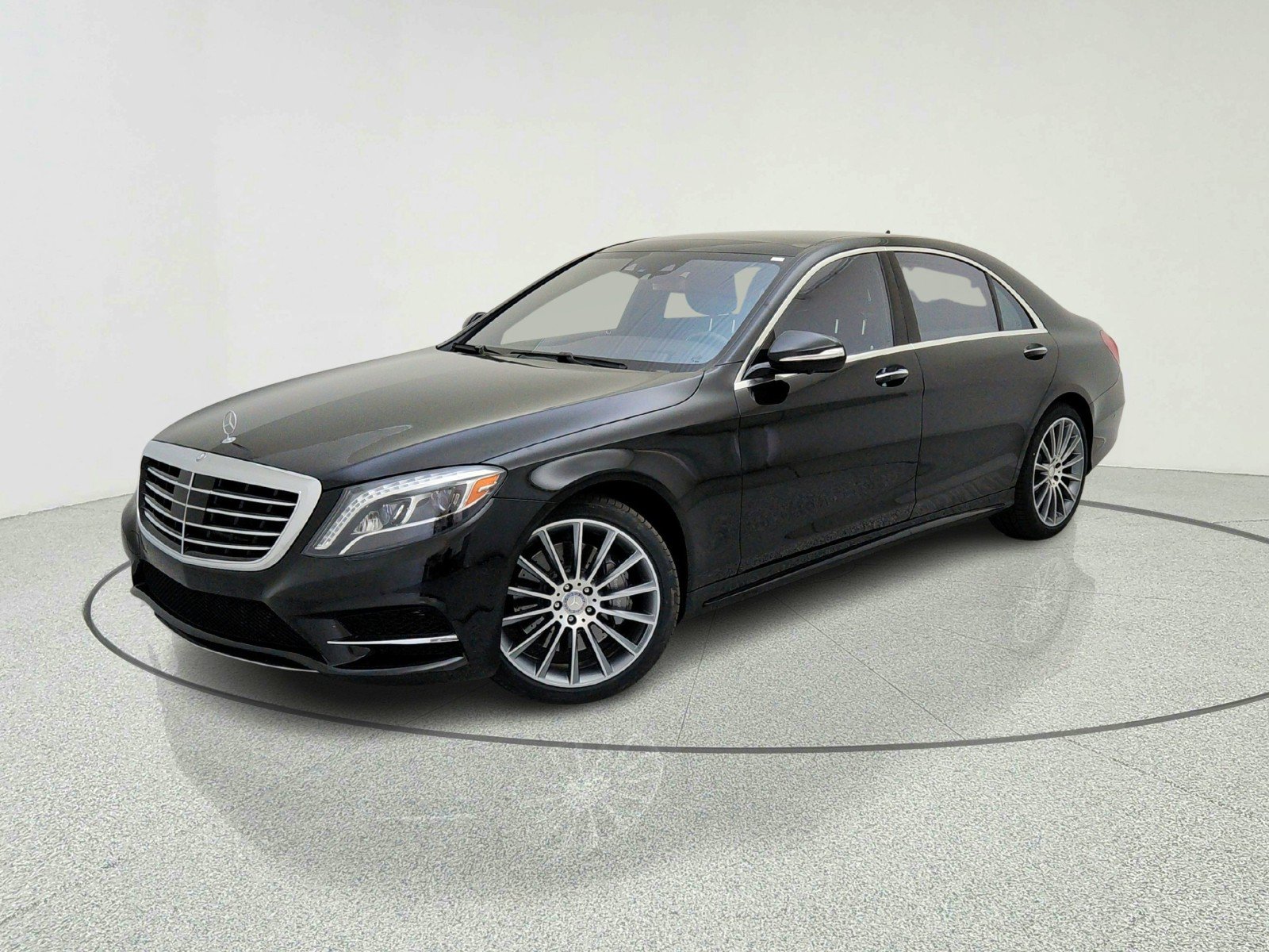 Used 2015 Mercedes-Benz S 550 4MATIC Sedan image 1