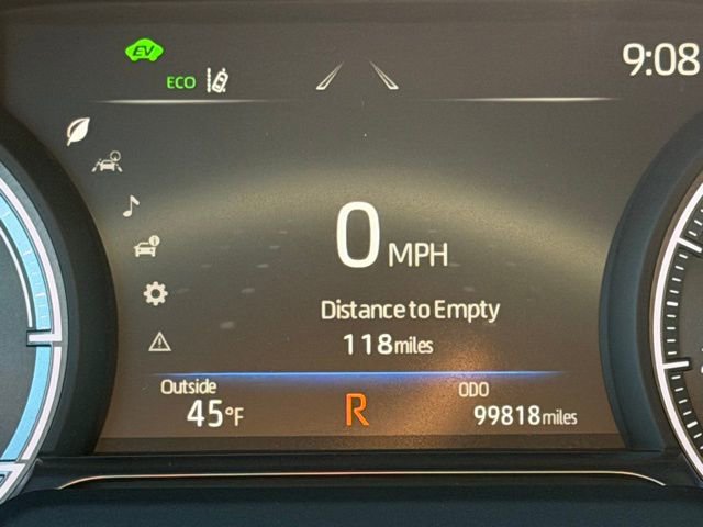 Used 2023 Toyota Venza XLE image 25