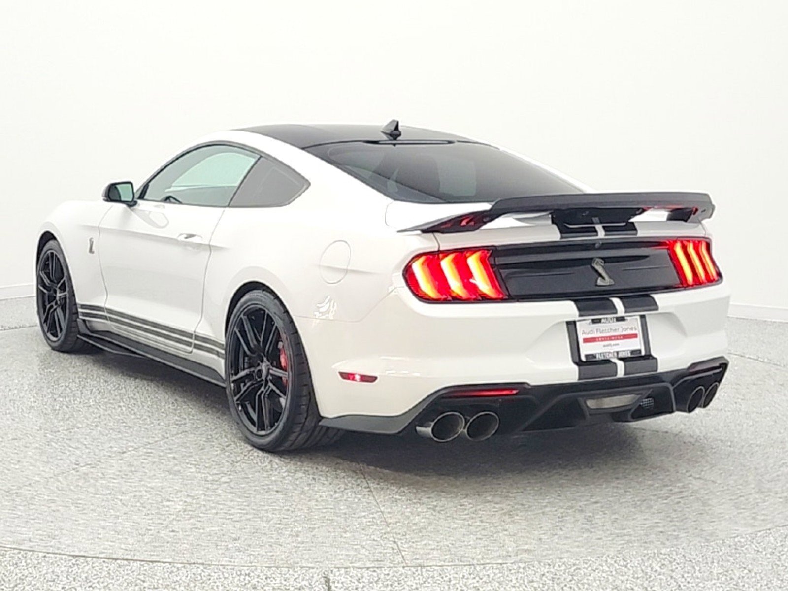 Used 2021 Ford Mustang Shelby GT500 w/ Technology Package RWD image 7