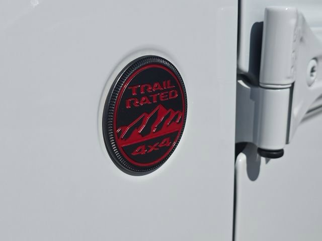 Used 2023 Jeep Gladiator Rubicon w/ LED Lighting Group AWD/4WD image 10