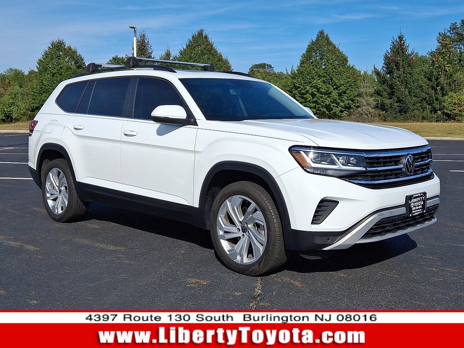 Used 2023 Volkswagen Atlas SE w/ Panoramic Sunroof Package image 1