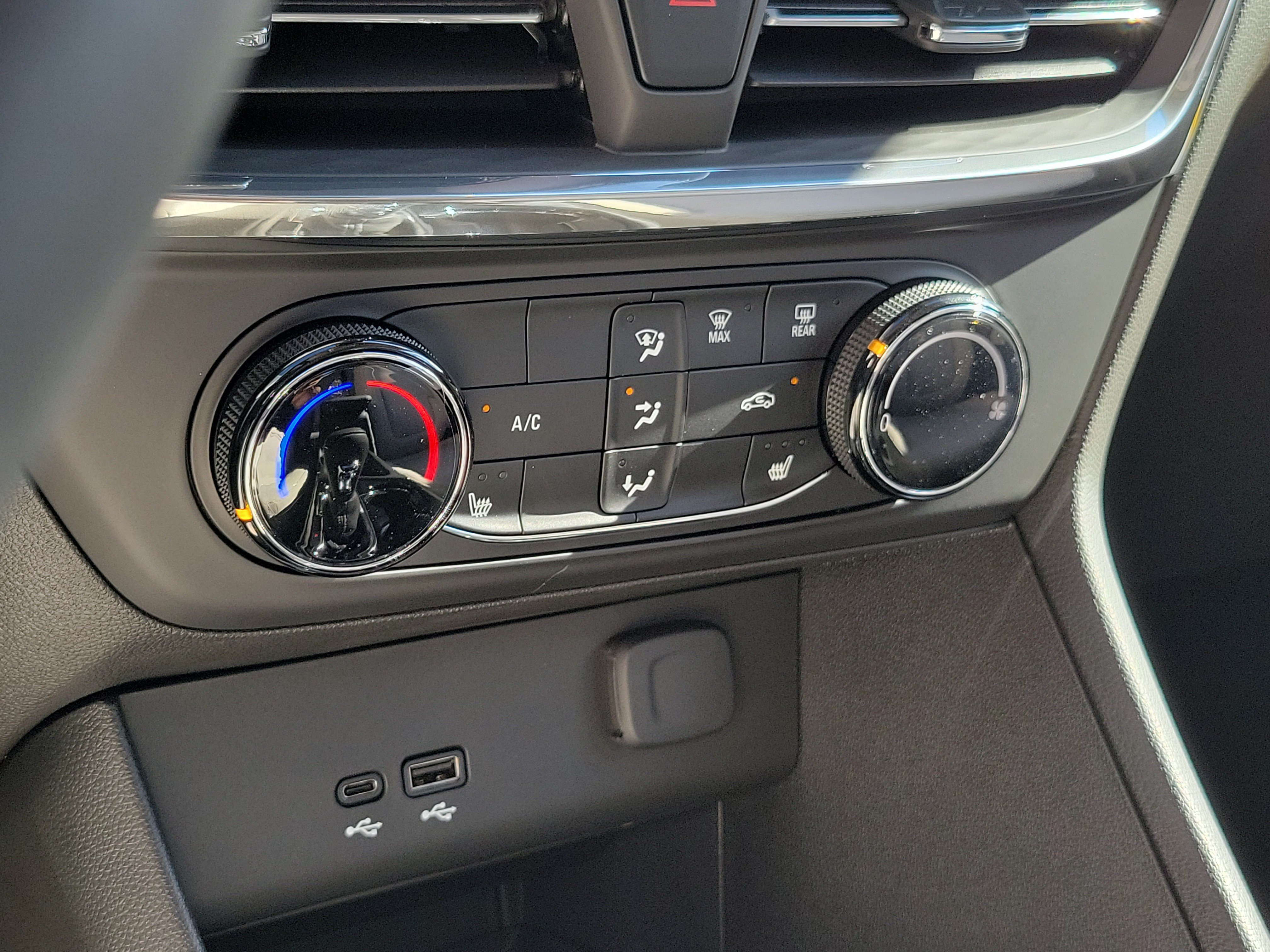 New 2026 Buick Encore GX Preferred w/ Comfort Package FWD image 30