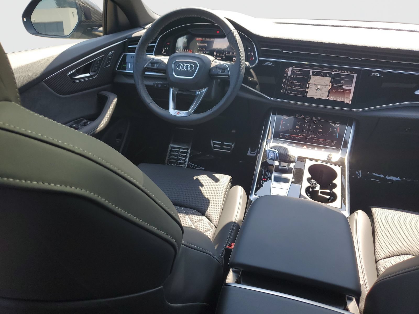 Used 2026 Audi SQ8 Premium Plus AWD/4WD image 11