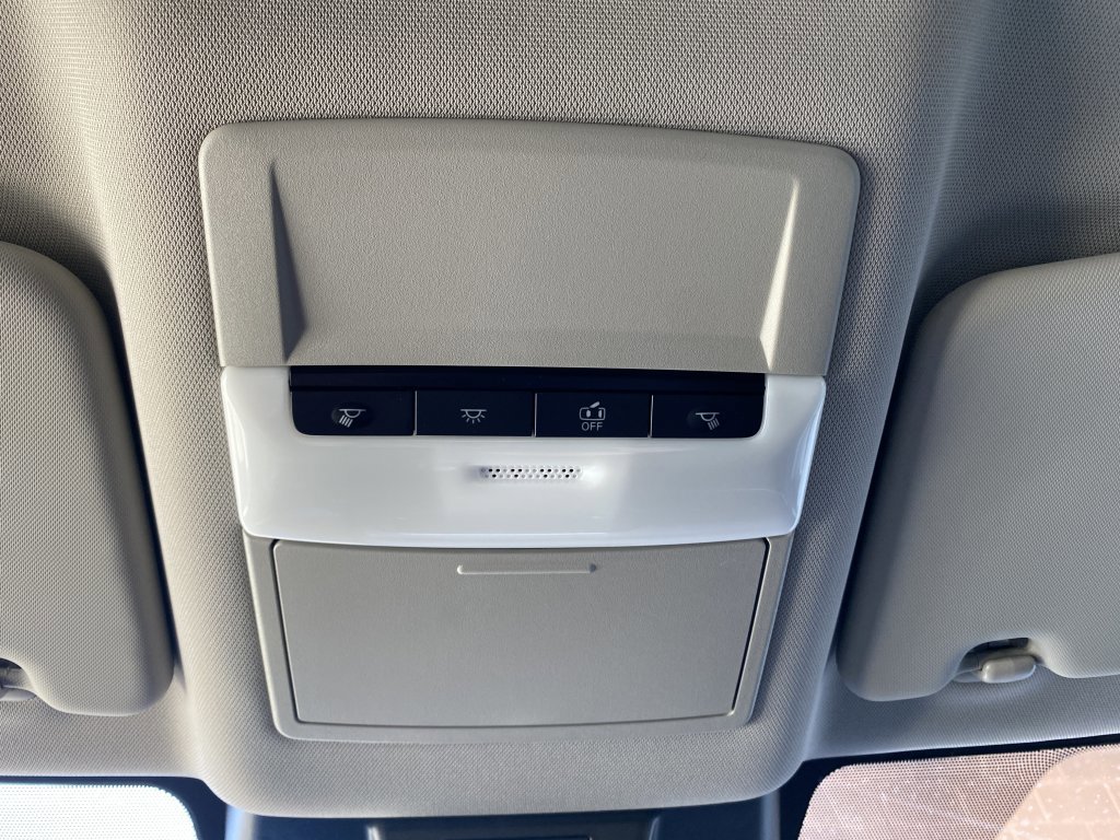 Used 2023 Nissan Rogue S image 42