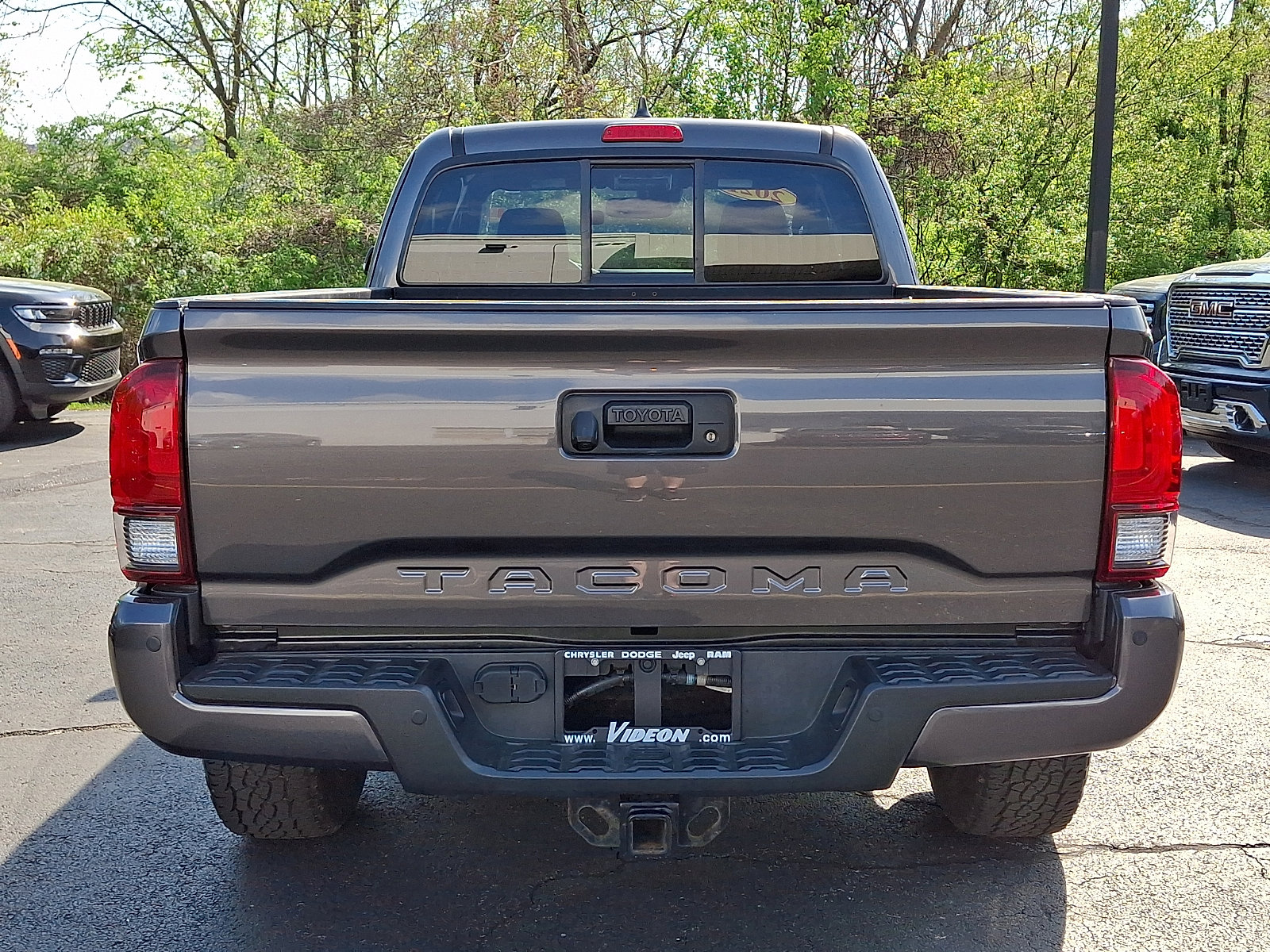 Used 2021 Toyota Tacoma TRD Sport w/ TRD Premium Sport Package image 5