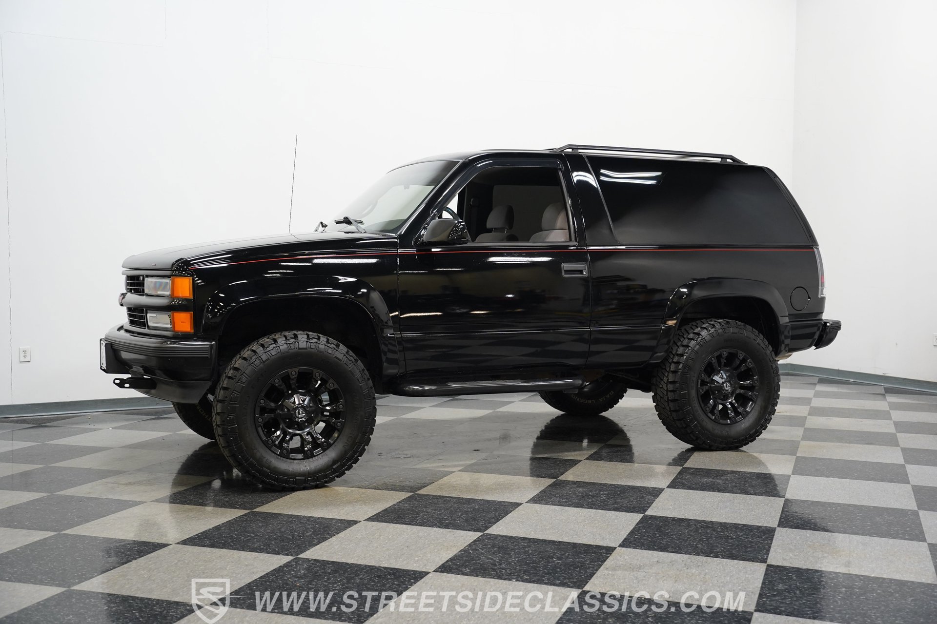 Used 1996 Chevrolet Tahoe Z71 image 6