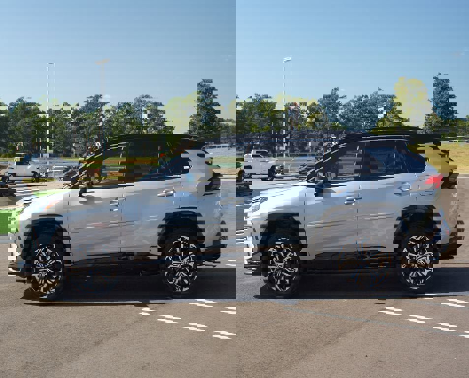 Used 2025 Toyota RAV4 XSE image 13