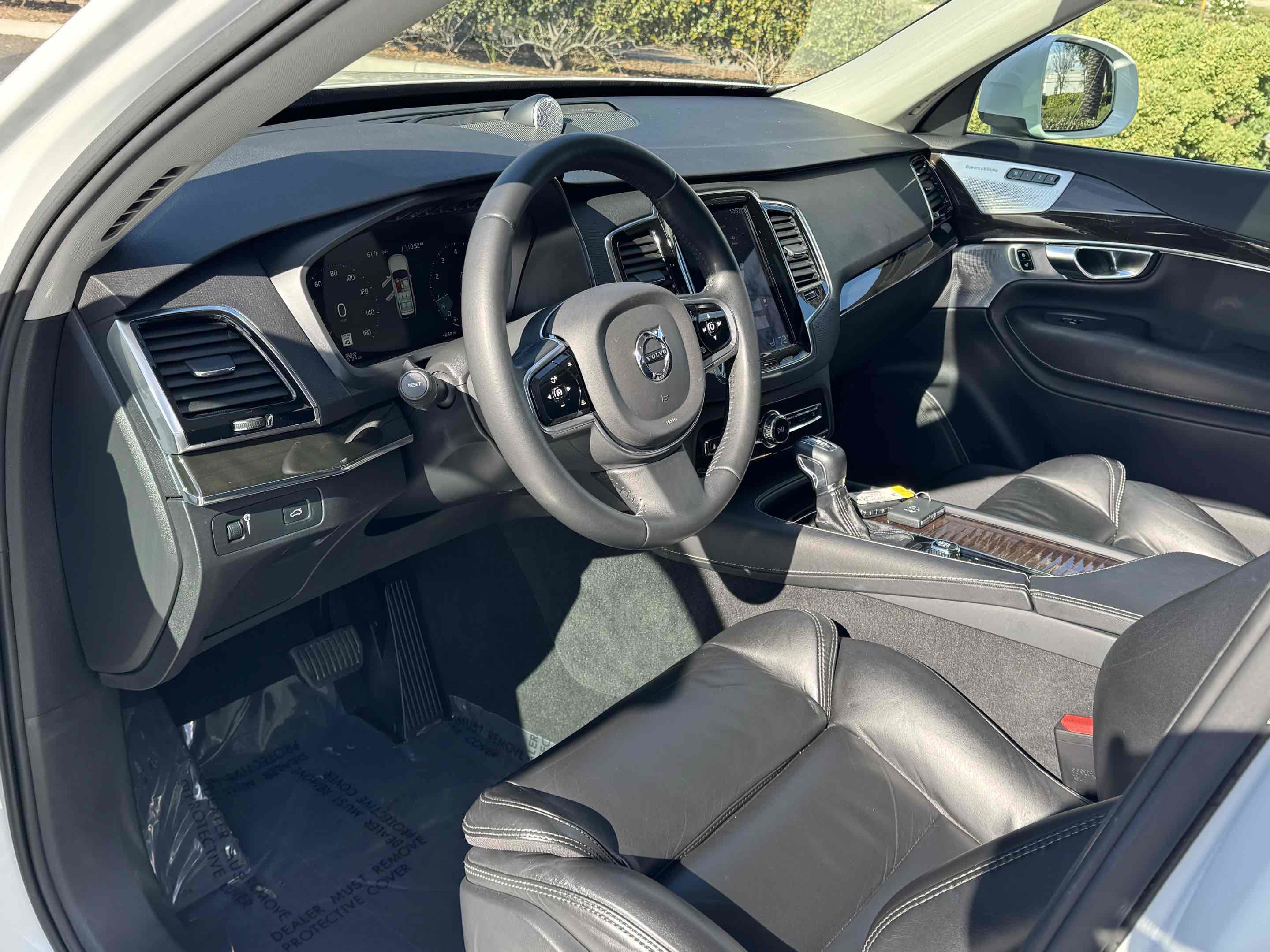 Used 2018 Volvo XC90 T6 Momentum w/ Convenience Package image 38