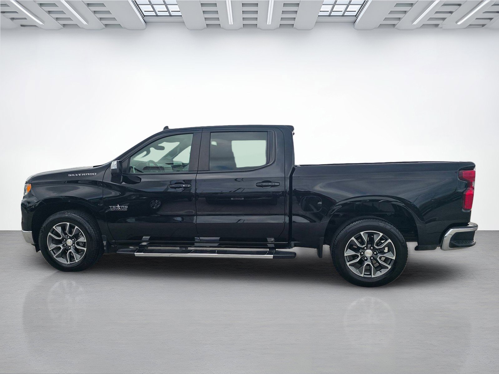 Used 2023 Chevrolet Silverado 1500 LT w/ Texas Edition Plus RWD image 6