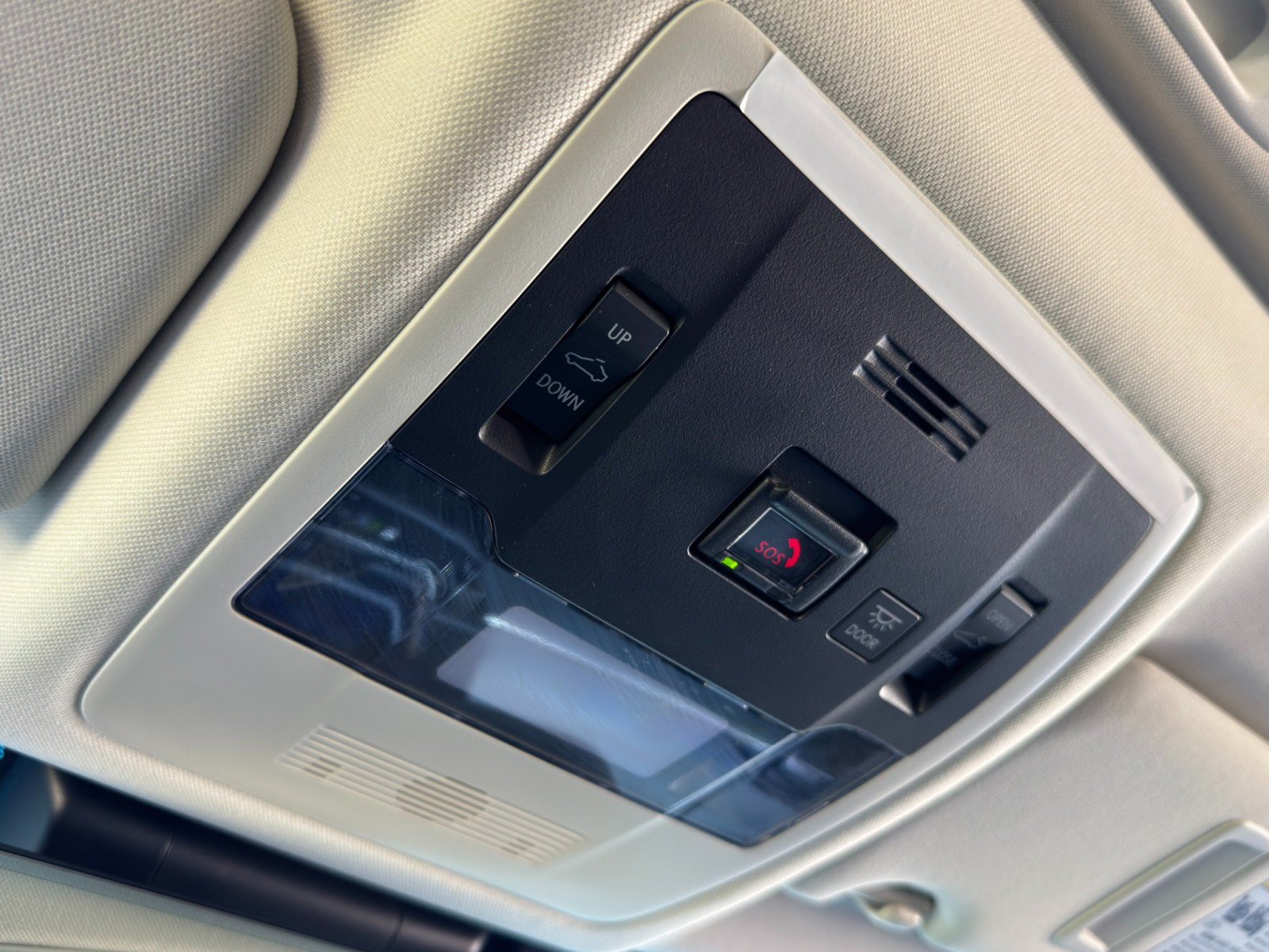 Used 2024 Lexus ES 300h w/ Accessory Package (Z2) FWD image 37