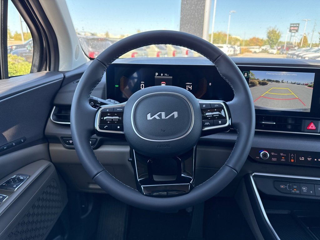 New 2026 Kia Carnival EX image 14