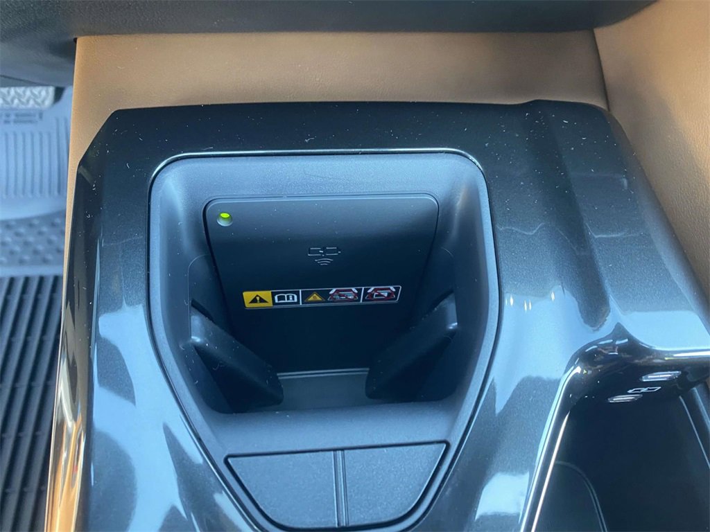 New 2025 Toyota Crown Signia image 25