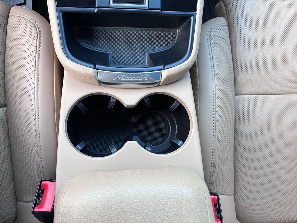 Used 2023 Porsche Macan S AWD/4WD image 45