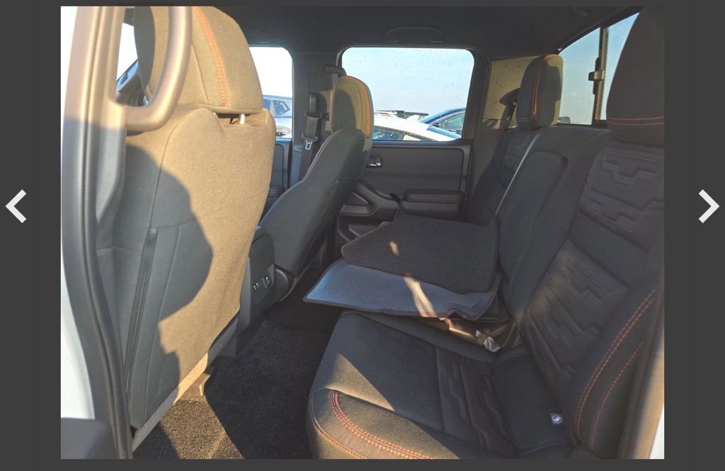 Used 2024 Nissan Frontier PRO-4X w/ Pro Convenience Package image 12