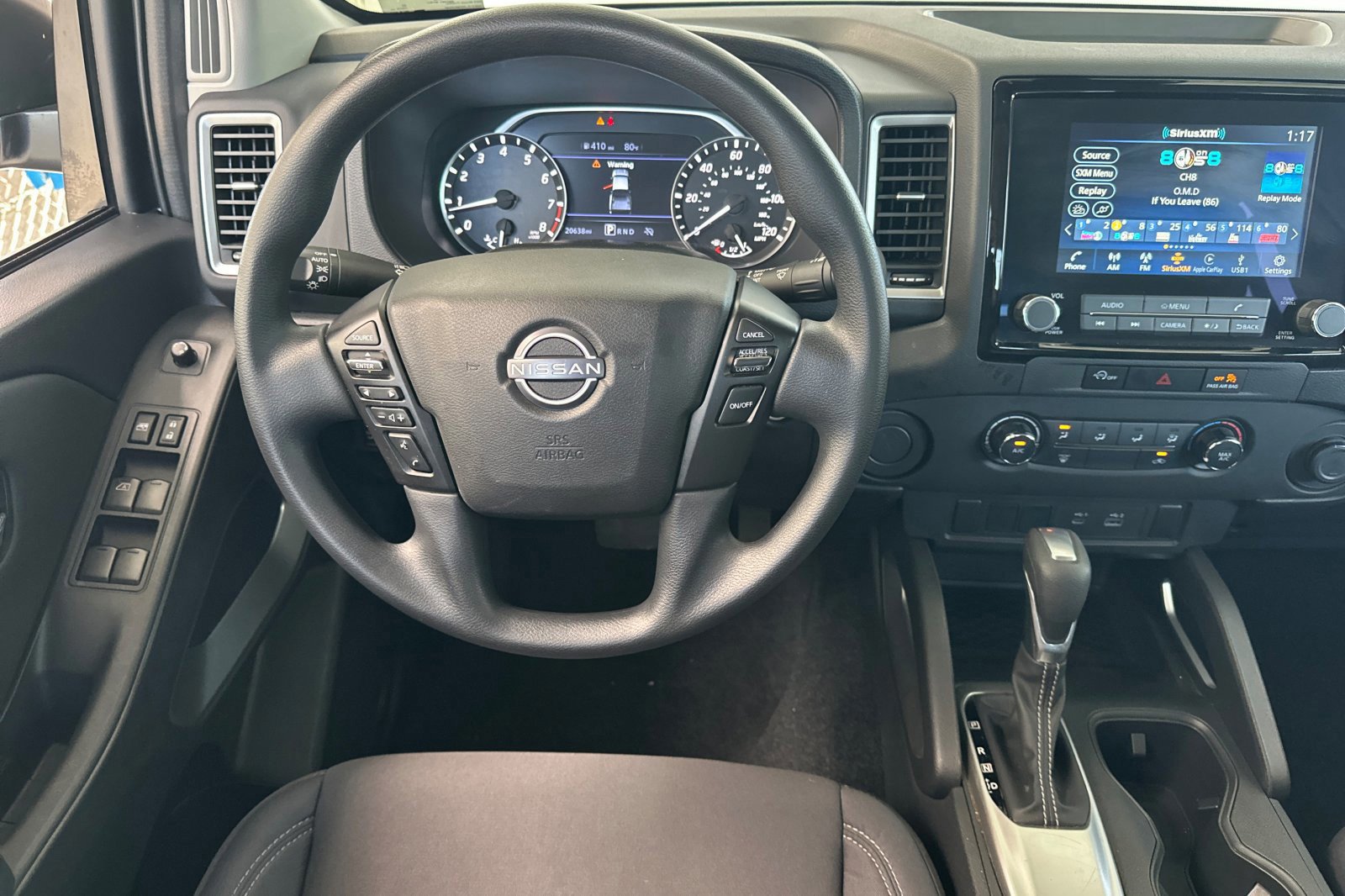 Used 2024 Nissan Frontier SV image 14