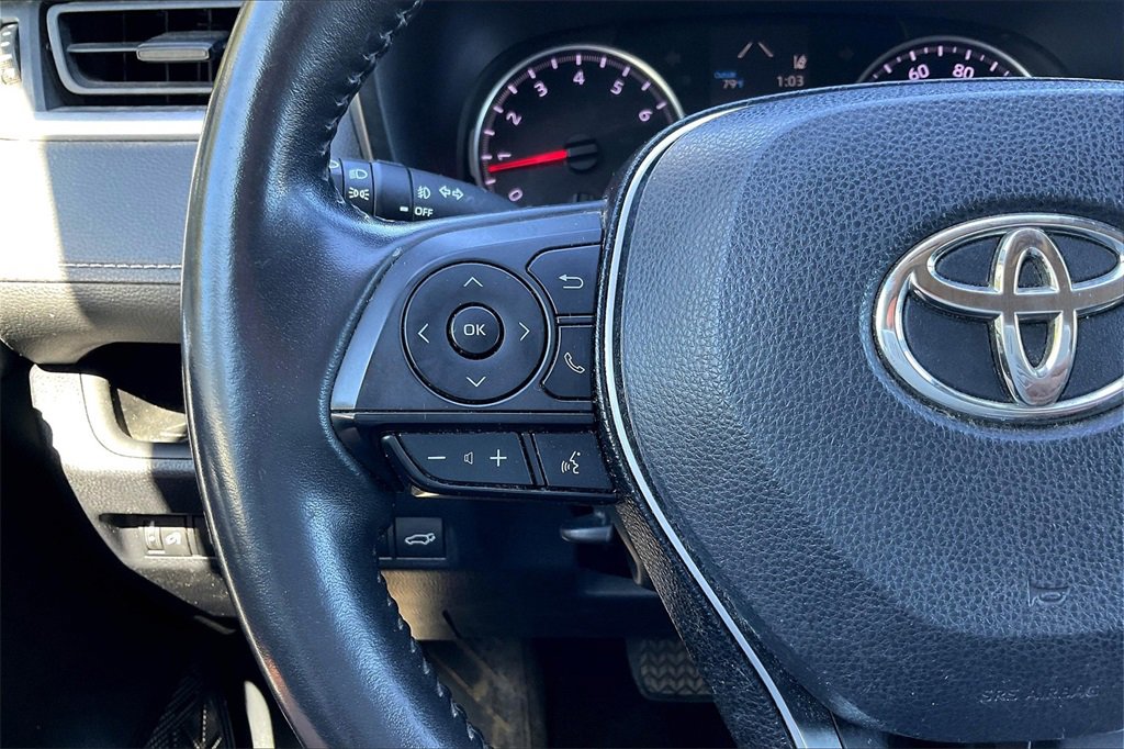 Used 2019 Toyota RAV4 XLE image 18