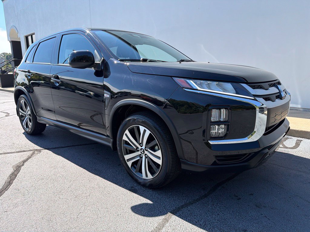 Used 2025 Mitsubishi Outlander Sport ES AWD/4WD image 3