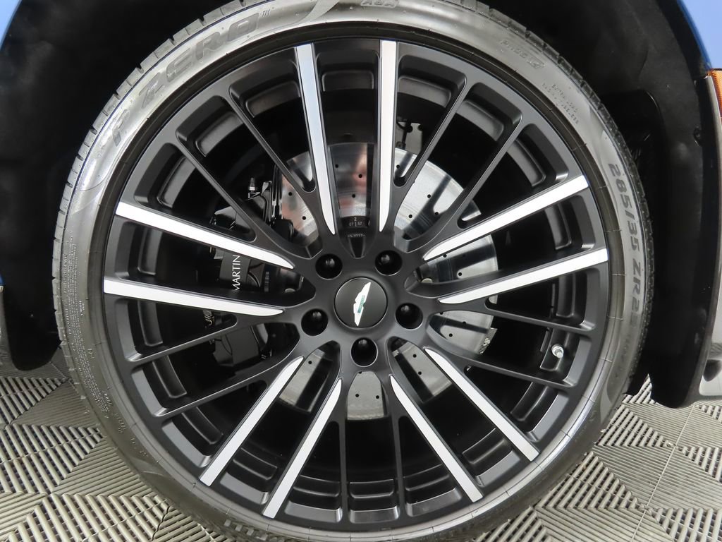 Used 2023 Aston Martin DBX 707 image 32