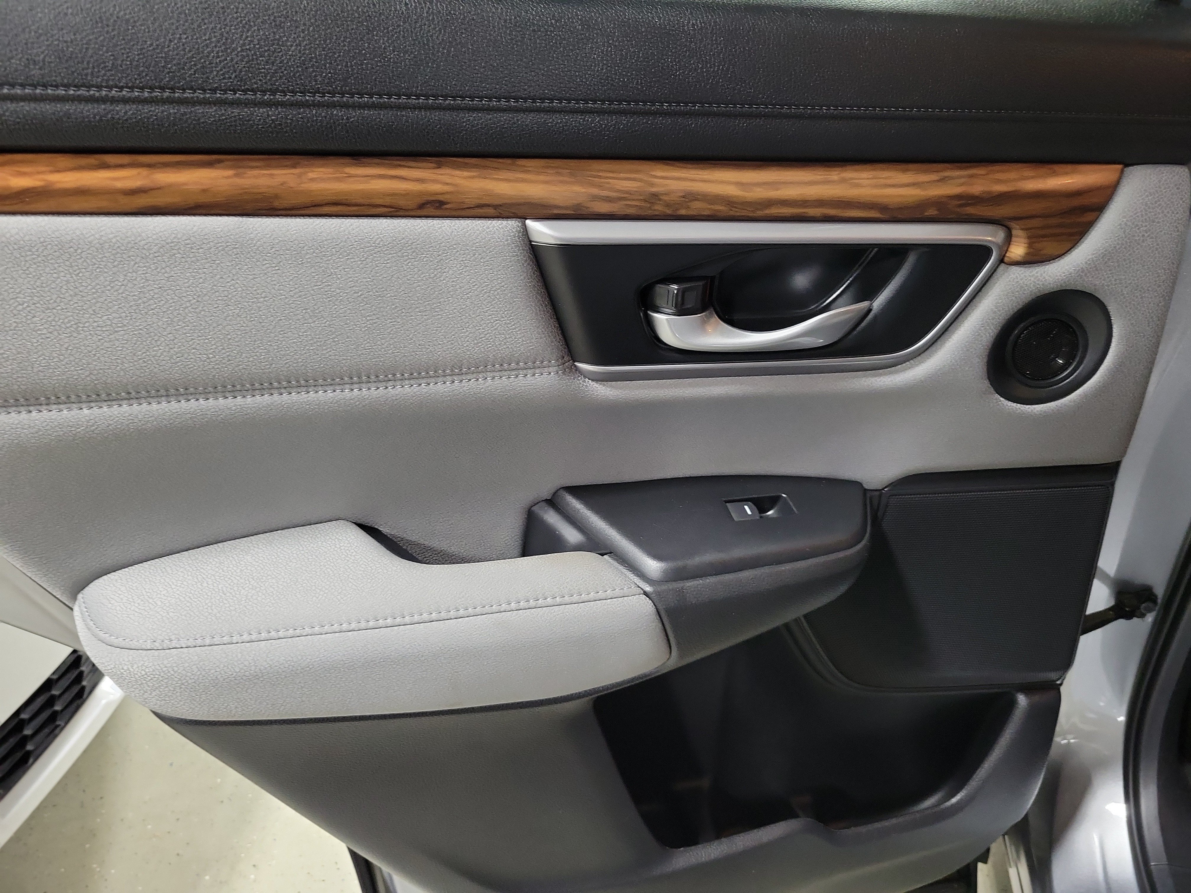 Certified 2021 Honda CR-V EX image 17
