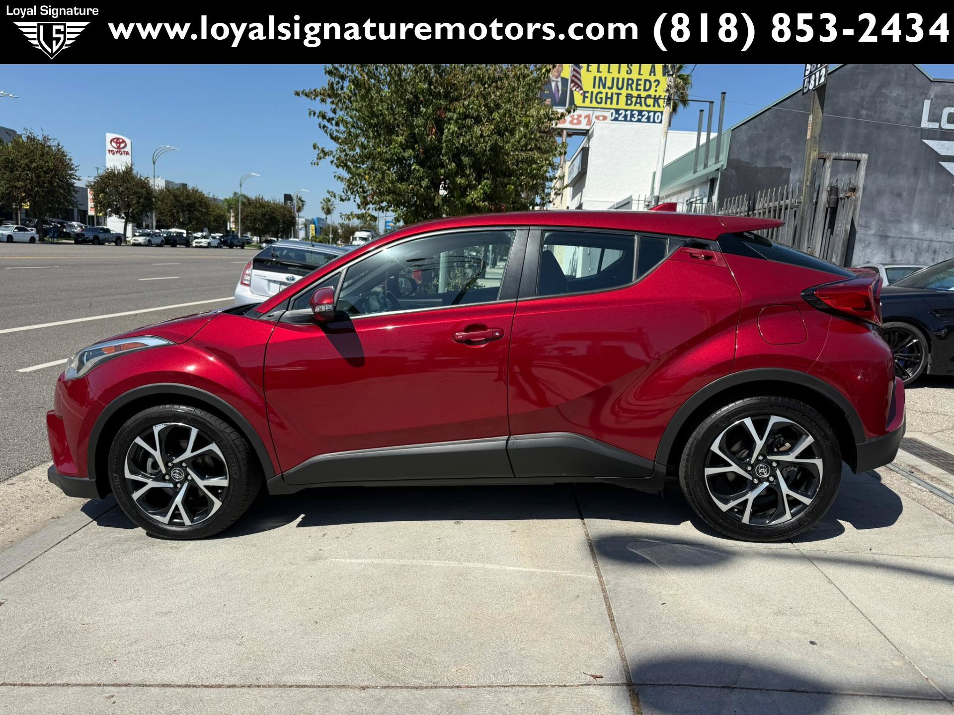 Used 2018 Toyota C-HR XLE FWD image 4