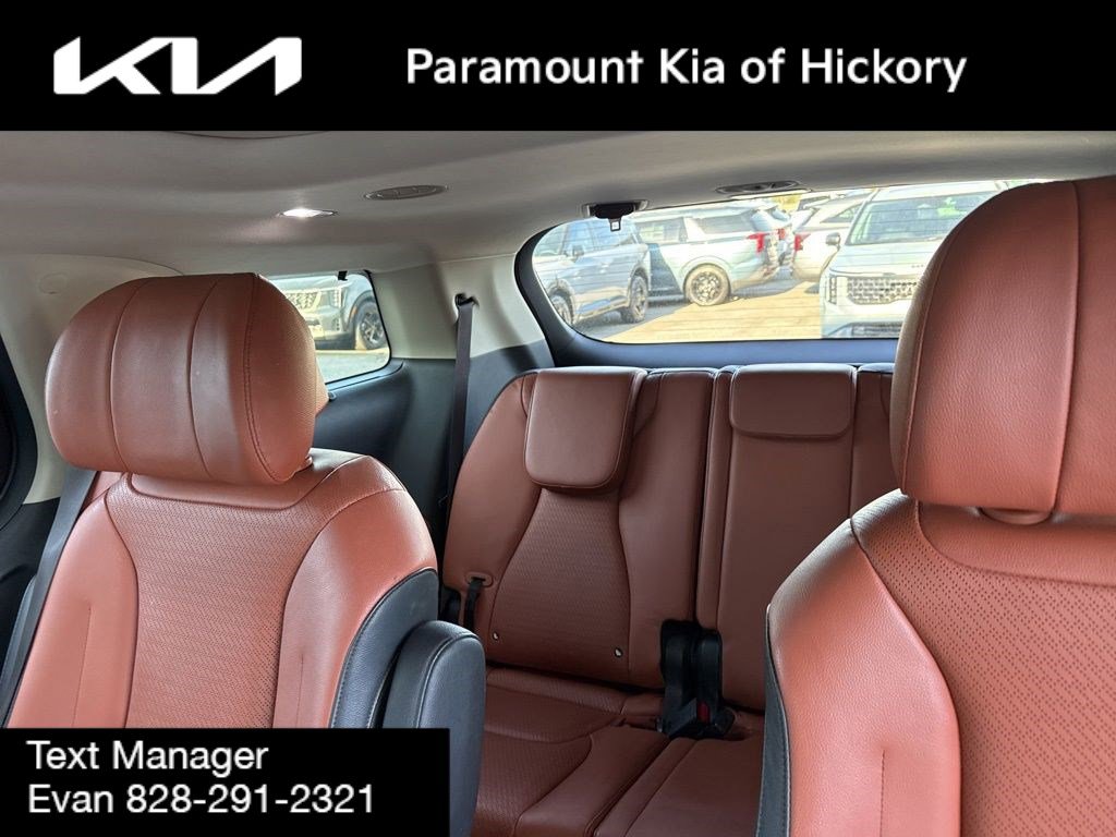 Used 2022 Kia Carnival SX Prestige w/ Paint Protection Package image 10