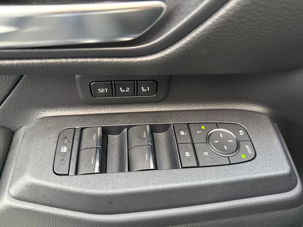 Used 2024 Toyota Land Cruiser image 11