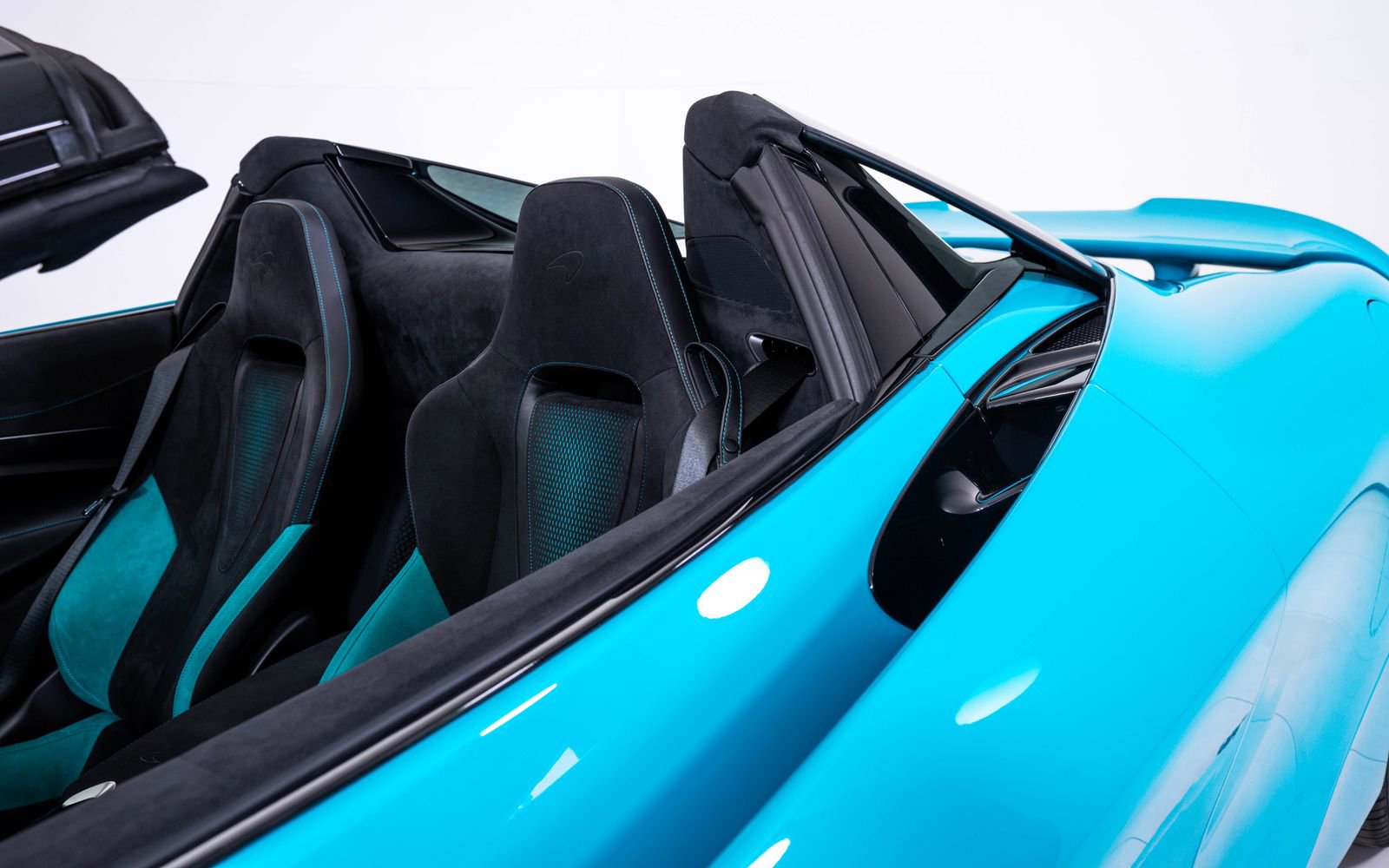 Used 2026 McLaren 750S Spider RWD image 15