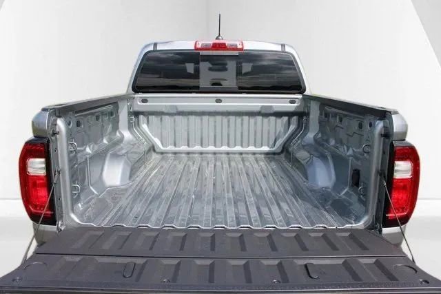 New 2026 GMC Canyon Elevation w/ Convenience Package image 28