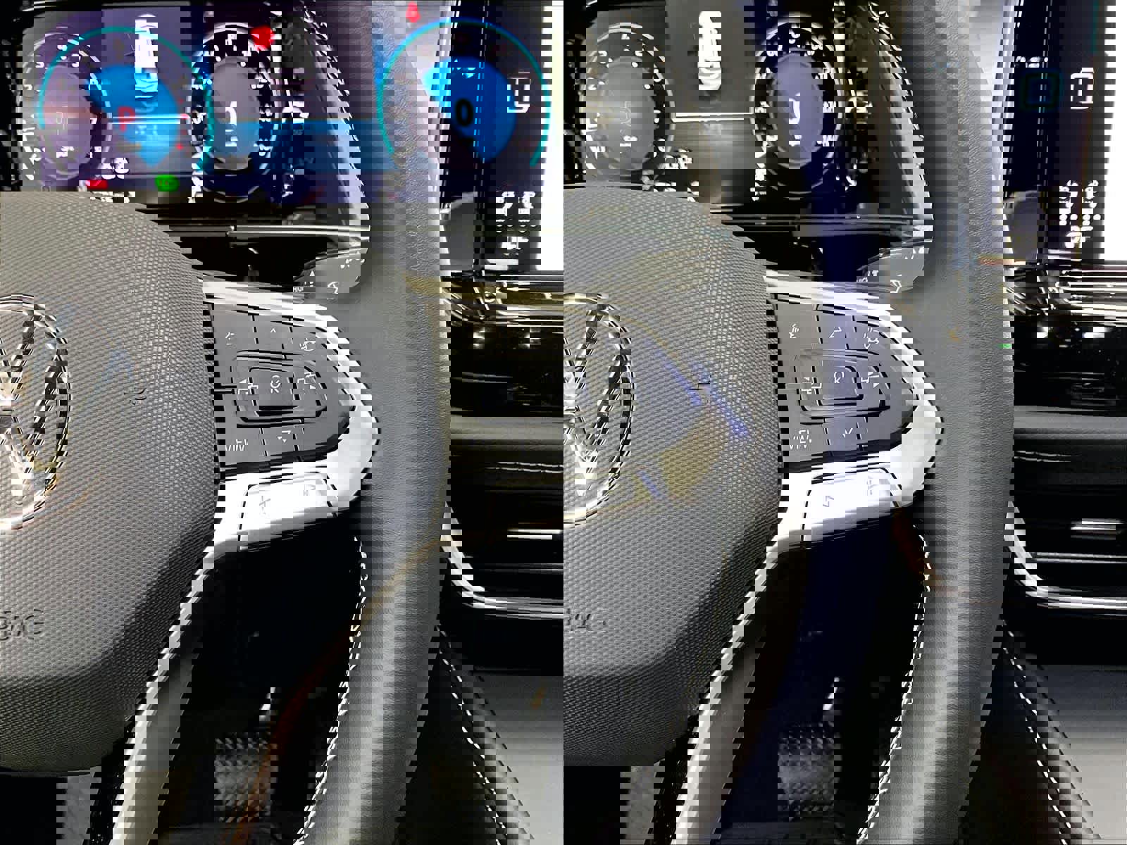 New 2026 Volkswagen Atlas Cross Sport SE image 18